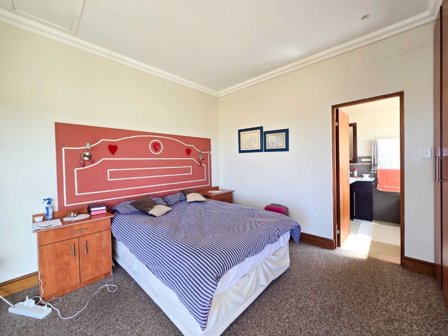 4 Bedroom Property for Sale in Stilbaai Wes Western Cape